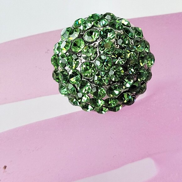 Green Rhinestone Adjustable Ring Size 8 - Picture 1 of 6